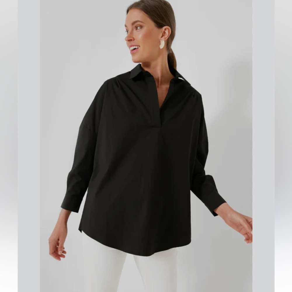 Tuckernuck POMANDER PLACE
Black Loudon Popover Shirt